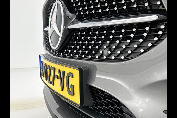Mercedes-Benz A-Klasse 180 AMG Line | Achteruitrijcamera | Nightpakket | Sfeerverlichting | Stoelverwarming | inclusief 24 maanden MB Certified garantie voor europa