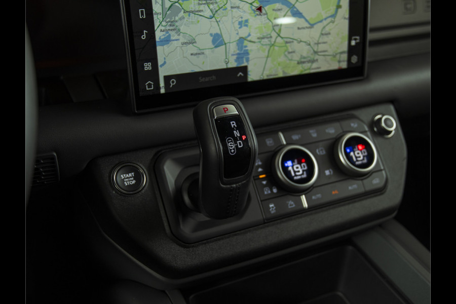 Land Rover Defender 110 2.0 P300e 110 X-Dynamic HSE HUD-PANO-MERIDIAN-22"