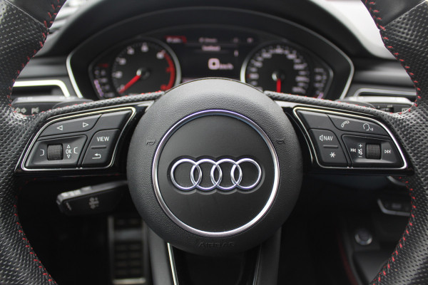 Audi A4 Avant 40 TFSI 191pk Sport S line black edition / Leder / Navigatie / Parkeerhulp V+A / 18'' / LED Koplampen / Getint glas / Cruise Control