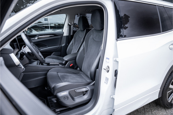 Volkswagen Tayron 1.5 eTSI Elegance 7p. ** Trekhaak ** 19inch **