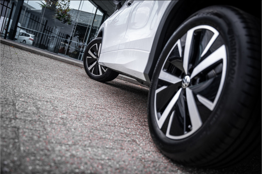 Volkswagen Tayron 1.5 eTSI Elegance 7p. ** Trekhaak ** 19inch **