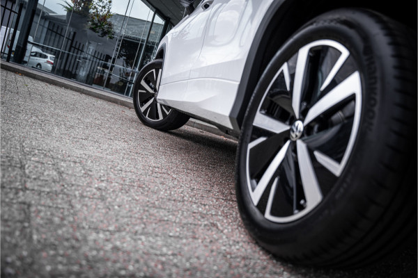 Volkswagen Tayron 1.5 eTSI Elegance 7p. ** Trekhaak ** 19inch **