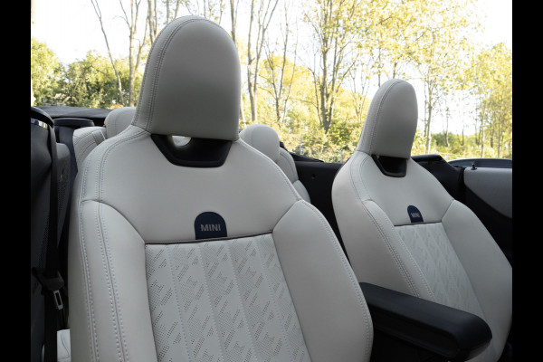 MINI Cabrio 2.0 Cooper S - Favoured - Pakket XL - ACC - Memoryzetel - Head-up