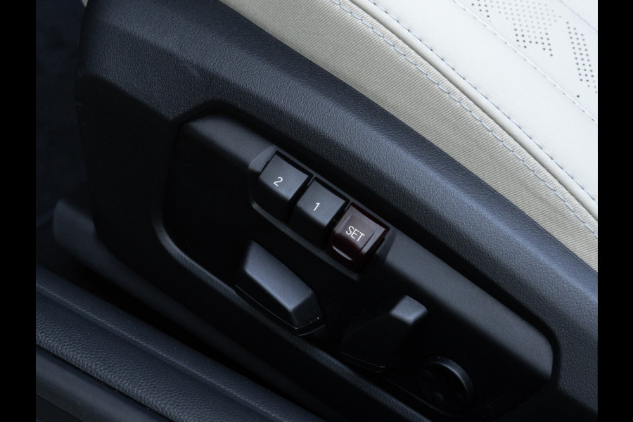 MINI Cabrio 2.0 Cooper S - Favoured - Pakket XL - ACC - Memoryzetel - Head-up