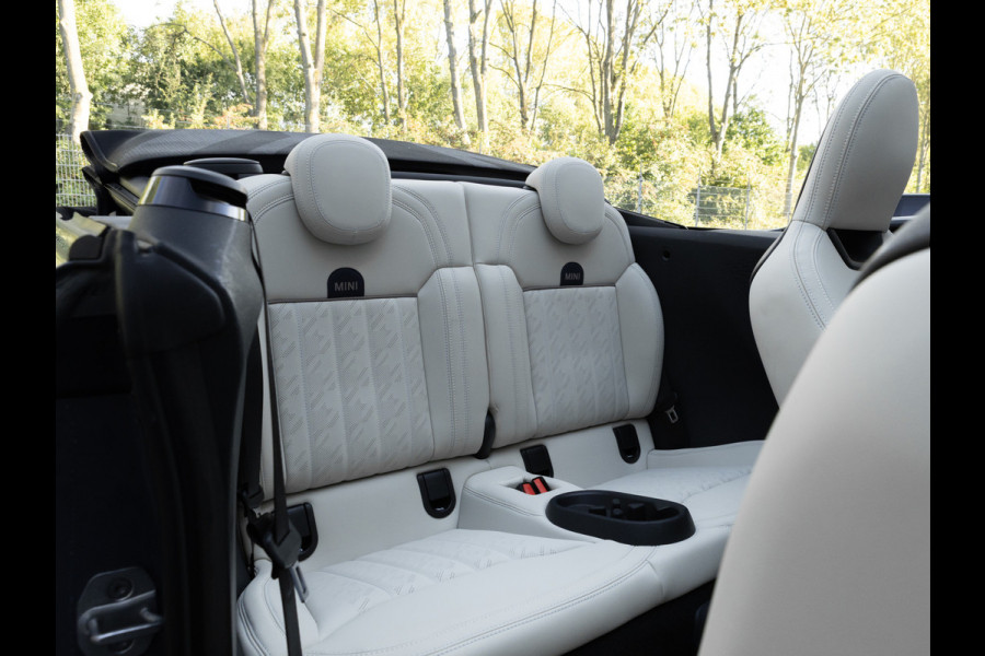 MINI Cabrio 2.0 Cooper S - Favoured - Pakket XL - ACC - Memoryzetel - Head-up