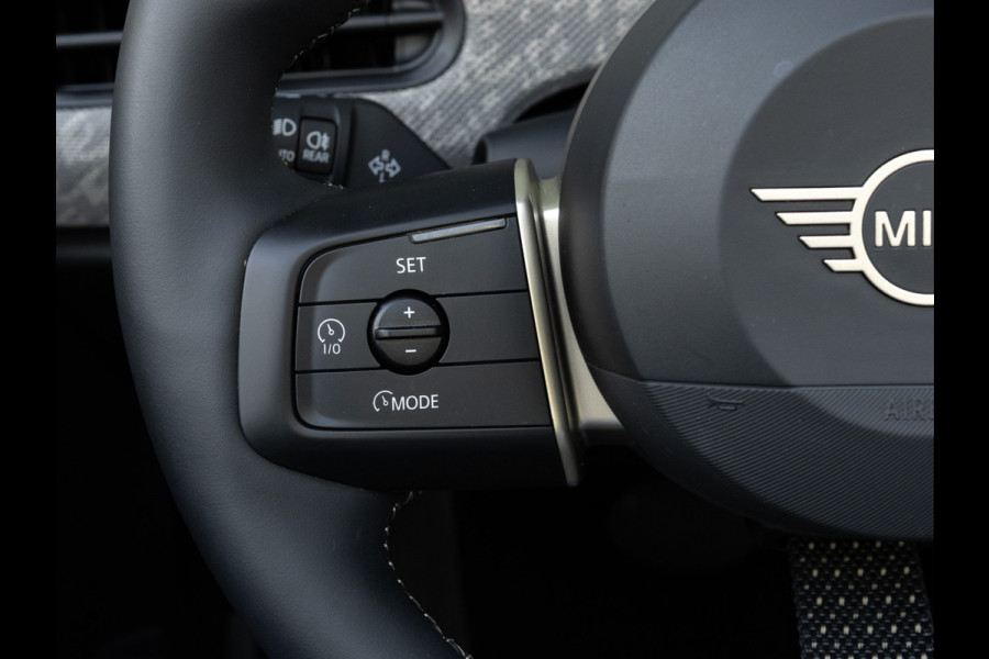 MINI Cabrio 2.0 Cooper S - Favoured - Pakket XL - ACC - Memoryzetel - Head-up