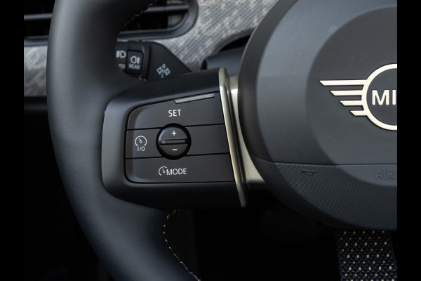 MINI Cabrio 2.0 Cooper S - Favoured - Pakket XL - ACC - Memoryzetel - Head-up