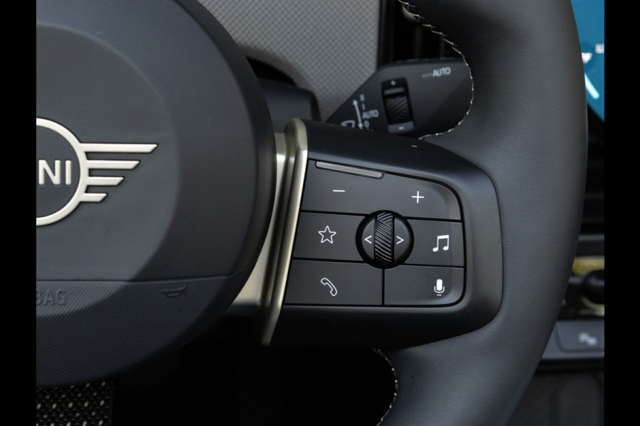 MINI Cabrio 2.0 Cooper S - Favoured - Pakket XL - ACC - Memoryzetel - Head-up