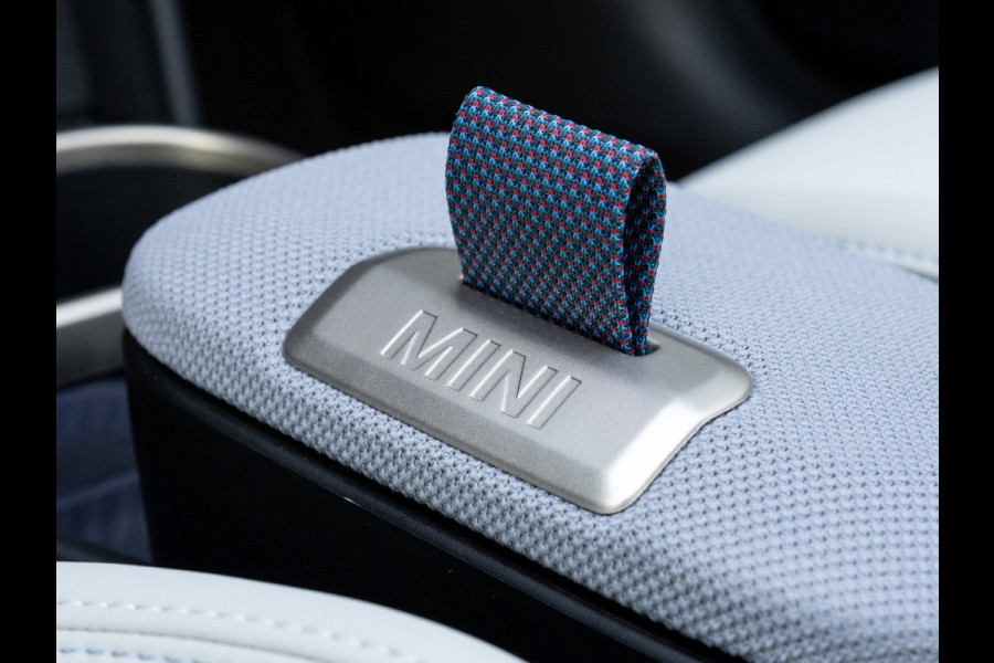 MINI Cabrio 2.0 Cooper S - Favoured - Pakket XL - ACC - Memoryzetel - Head-up