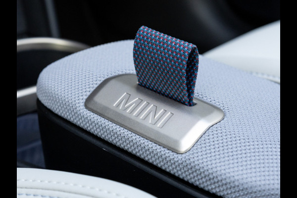MINI Cabrio 2.0 Cooper S - Favoured - Pakket XL - ACC - Memoryzetel - Head-up
