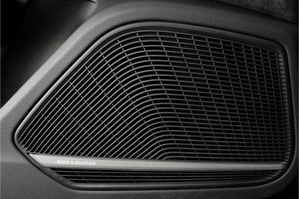 Audi A4 Avant 2.0 TFSI MHEV Aut Pano Sportstoelen 19"