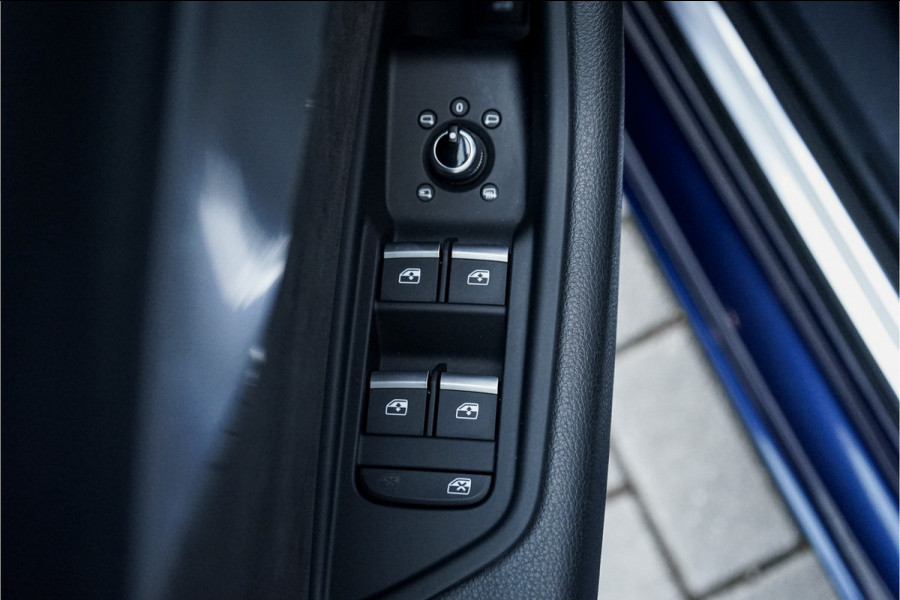 Audi A4 Avant 2.0 TFSI MHEV Aut Pano Sportstoelen 19"