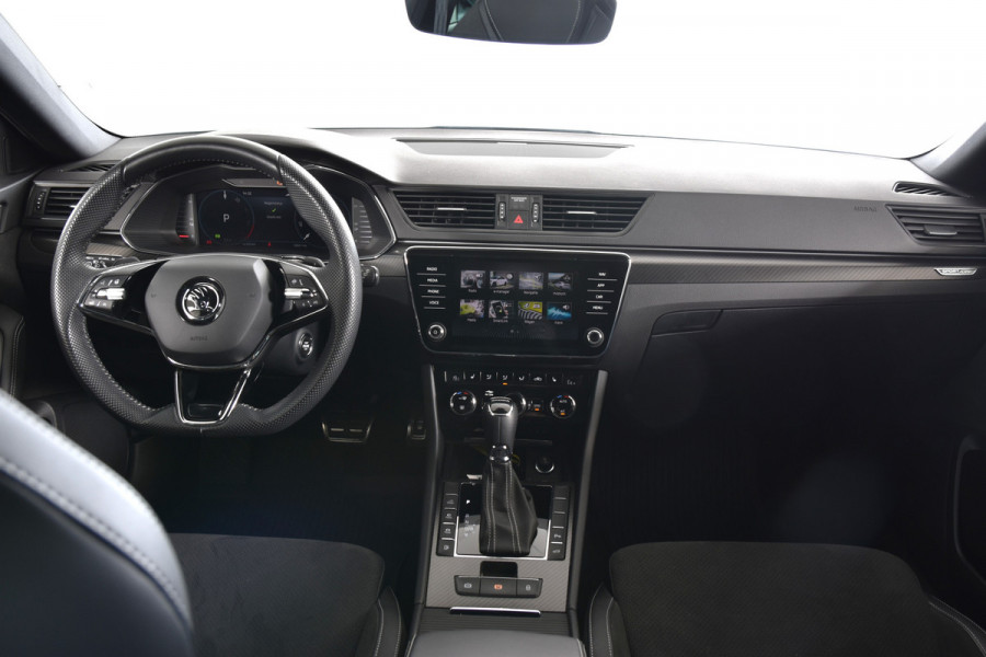 Škoda Superb Combi 1.4 TSI iV Sportline Business- Automaat | Dig. Cockpit | Cruise | Stoel-+Stuurverw. PDC | Camera | App. Connect | ECC | Elek. Klep | LM 18" | 1944