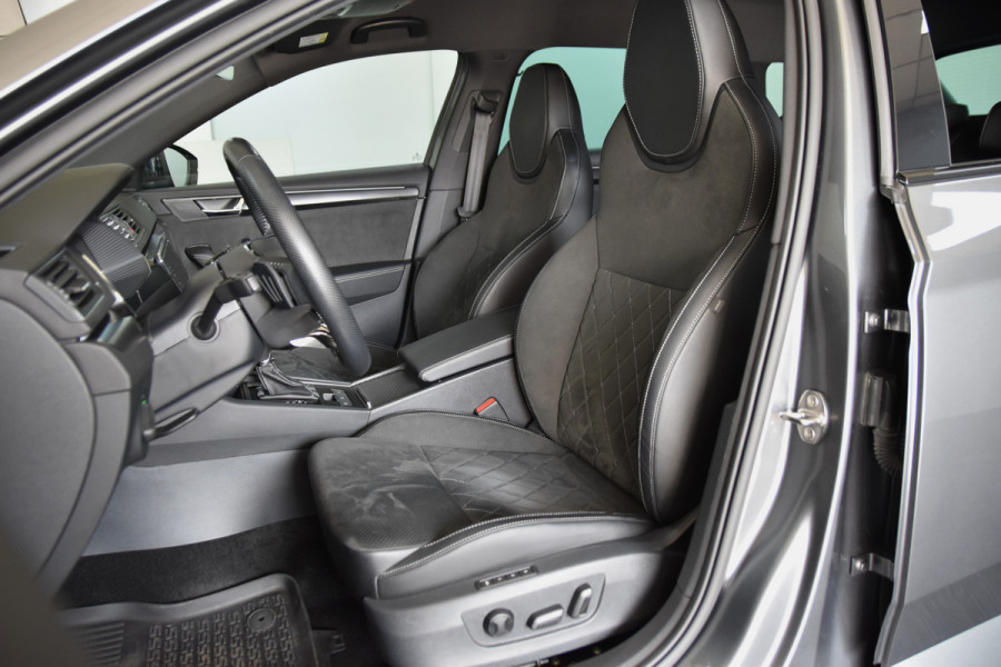 Škoda Superb Combi 1.4 TSI iV Sportline Business- Automaat | Dig. Cockpit | Cruise | Stoel-+Stuurverw. PDC | Camera | App. Connect | ECC | Elek. Klep | LM 18" | 1944