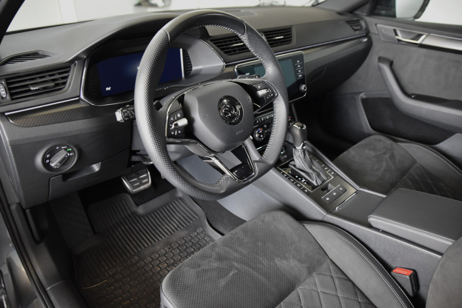 Škoda Superb Combi 1.4 TSI iV Sportline Business- Automaat | Dig. Cockpit | Cruise | Stoel-+Stuurverw. PDC | Camera | App. Connect | ECC | Elek. Klep | LM 18" | 1944