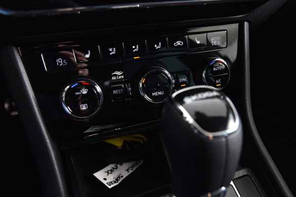 Škoda Superb Combi 1.4 TSI iV Sportline Business- Automaat | Dig. Cockpit | Cruise | Stoel-+Stuurverw. PDC | Camera | App. Connect | ECC | Elek. Klep | LM 18" | 1944