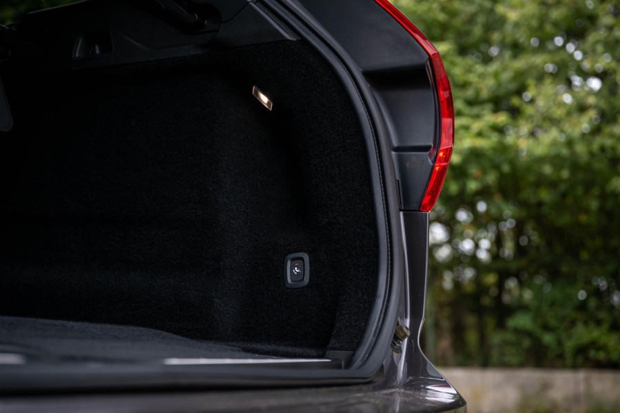 Volvo XC60 2.0 T6 AWD Inscription 398pk LONG RANGE Trekhaak