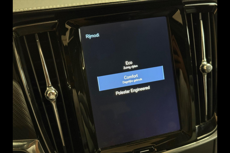 Volvo V90 2.0 T6 AWD R-Design l Polestar l Luchtvering l Trekhaak l HUD l Leder