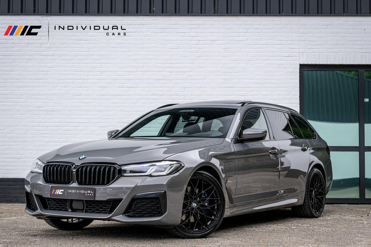 BMW 5 Serie Touring 530e xDrive M-Sport CoPilot Panorama Trekhaak 360 BMW 5 Serie Touring 530e xDrive M-Sport CoPilot Panorama Trekhaak 360