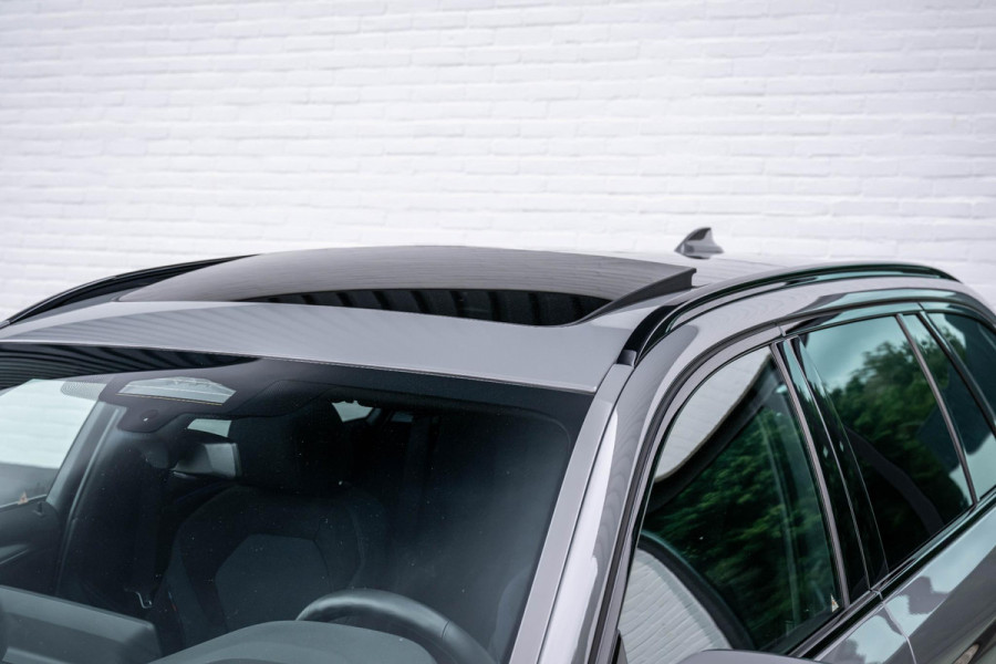 BMW 5 Serie Touring 530e xDrive M-Sport CoPilot Panorama Trekhaak 360