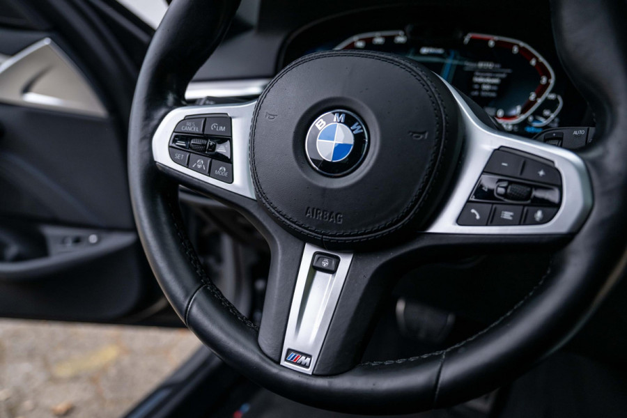 BMW 5 Serie Touring 530e xDrive M-Sport CoPilot Panorama Trekhaak 360