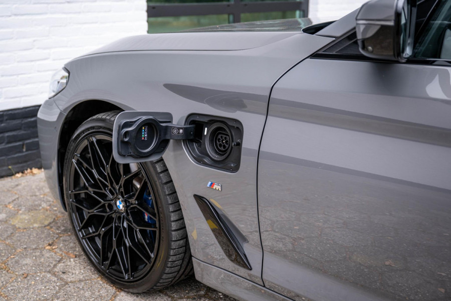 BMW 5 Serie Touring 530e xDrive M-Sport CoPilot Panorama Trekhaak 360