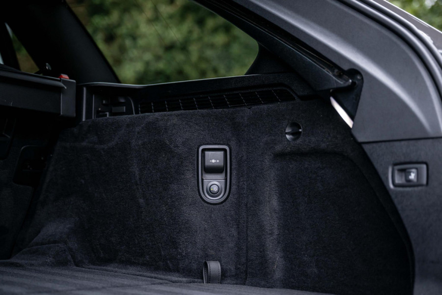 BMW 5 Serie Touring 530e xDrive M-Sport CoPilot Panorama Trekhaak 360