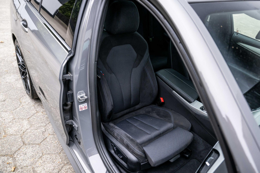 BMW 5 Serie Touring 530e xDrive M-Sport CoPilot Panorama Trekhaak 360