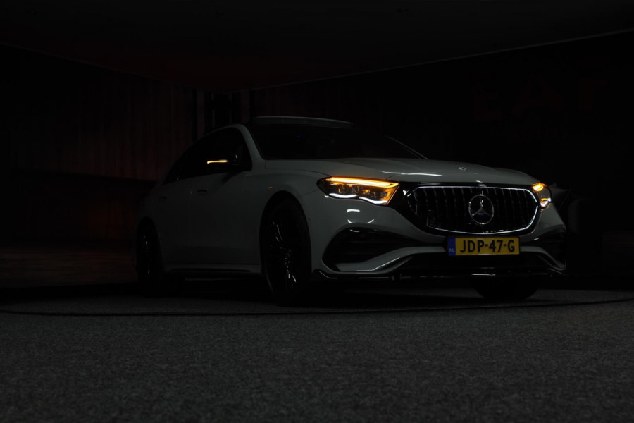 Mercedes-Benz E-Klasse 400 e 4MATIC AMG 53 Look / Hyperscreen / Massage / Burmester 4D / Head Up / 360 Camera / Leder / Pano / 20