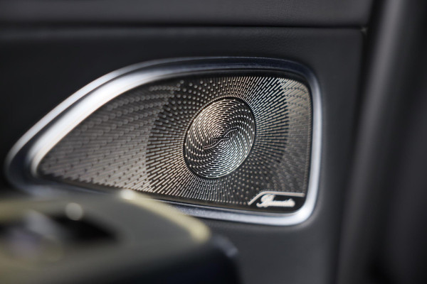 Mercedes-Benz E-Klasse 400 e 4MATIC AMG 53 Look / Hyperscreen / Massage / Burmester 4D / Head Up / 360 Camera / Leder / Pano / 20