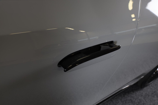 Mercedes-Benz E-Klasse 400 e 4MATIC AMG 53 Look / Hyperscreen / Massage / Burmester 4D / Head Up / 360 Camera / Leder / Pano / 20