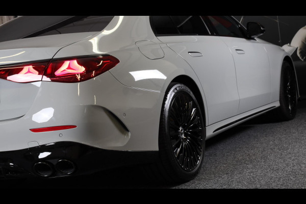 Mercedes-Benz E-Klasse 400 e 4MATIC AMG 53 Look / Hyperscreen / Massage / Burmester 4D / Head Up / 360 Camera / Leder / Pano / 20