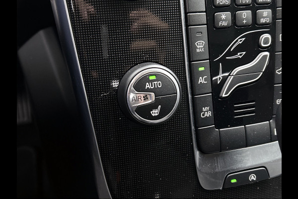 Volvo V40 1.5 T2 Polar+ Automaat (NAVIGATIE, TREKHAAK AFNEEMBAAR, STOELVERWARMING, CLIMA, PDC, LED, GOED ONDERHOUDEN)
