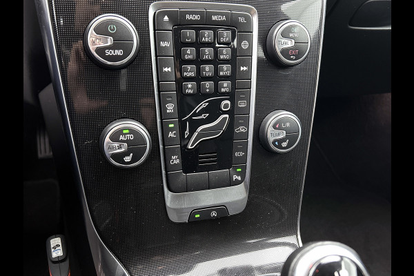 Volvo V40 1.5 T2 Polar+ Automaat (NAVIGATIE, TREKHAAK AFNEEMBAAR, STOELVERWARMING, CLIMA, PDC, LED, GOED ONDERHOUDEN)