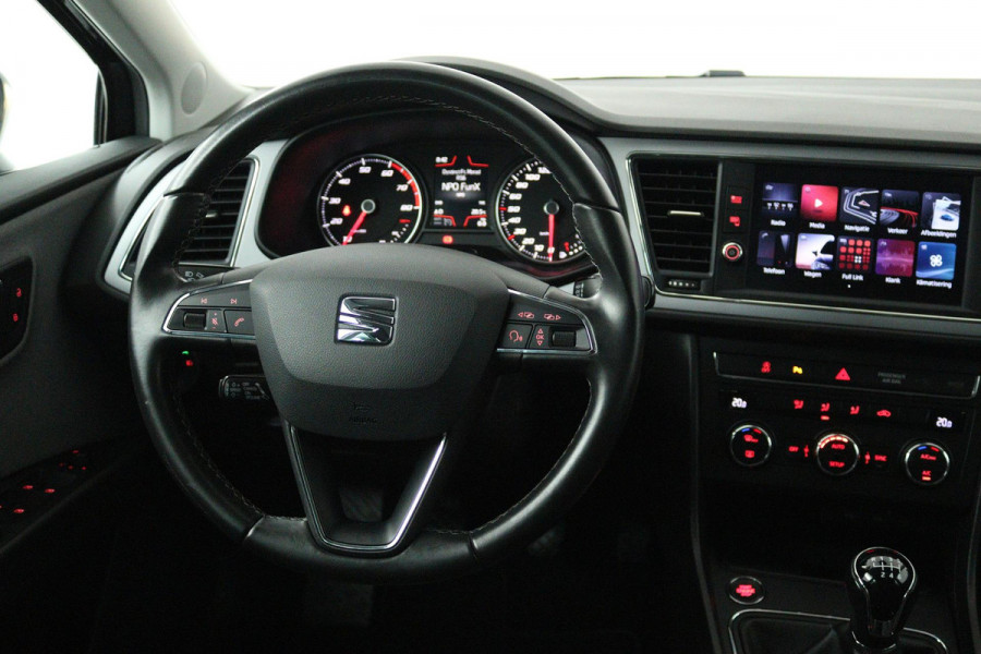 Seat León ST 1.0 EcoTSI Style Business Intense (CRUISE CONTROL, CARPLAY NAVIGATIE, PARKEERSENSOREN, NL-AUTO)