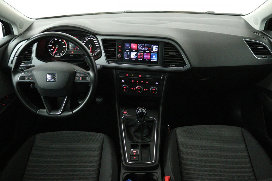 Seat León ST 1.0 EcoTSI Style Business Intense (CRUISE CONTROL, CARPLAY NAVIGATIE, PARKEERSENSOREN, NL-AUTO)