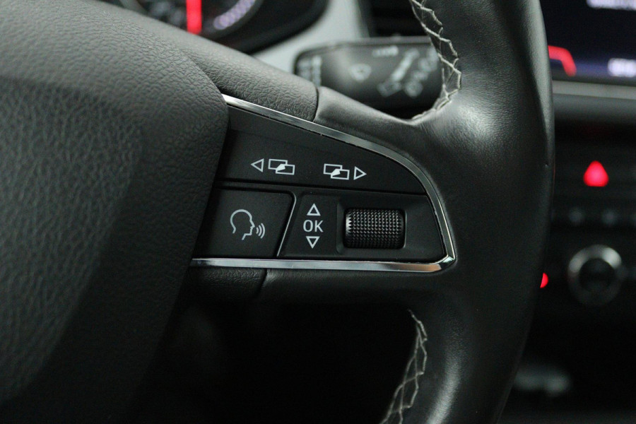 Seat León ST 1.0 EcoTSI Style Business Intense (CRUISE CONTROL, CARPLAY NAVIGATIE, PARKEERSENSOREN, NL-AUTO)