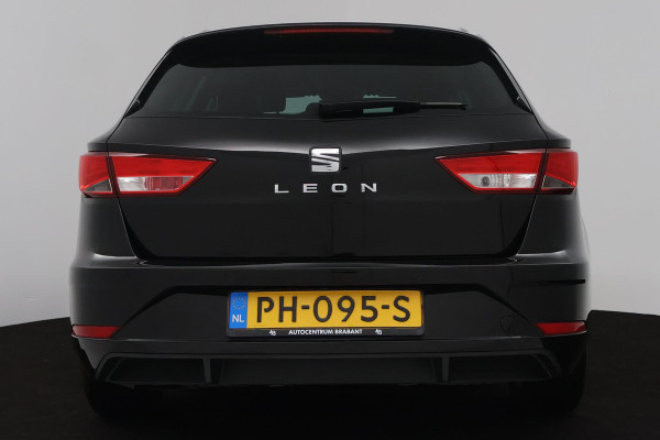 Seat León ST 1.0 EcoTSI Style Business Intense (CRUISE CONTROL, CARPLAY NAVIGATIE, PARKEERSENSOREN, NL-AUTO)