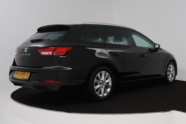 Seat León ST 1.0 EcoTSI Style Business Intense (CRUISE CONTROL, CARPLAY NAVIGATIE, PARKEERSENSOREN, NL-AUTO)