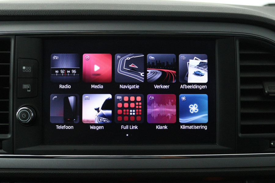 Seat León ST 1.0 EcoTSI Style Business Intense (CRUISE CONTROL, CARPLAY NAVIGATIE, PARKEERSENSOREN, NL-AUTO)