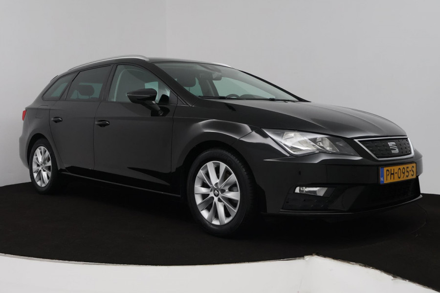 Seat León ST 1.0 EcoTSI Style Business Intense (CRUISE CONTROL, CARPLAY NAVIGATIE, PARKEERSENSOREN, NL-AUTO)