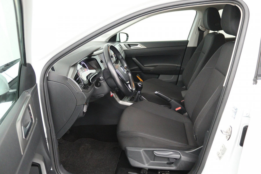 Volkswagen Polo 1.0 TSI Comfortline (CRUISE CONTROL ADAPTIEF, ACHTERUITRIJCAMERA, CARPLAY NAVIGATIE)