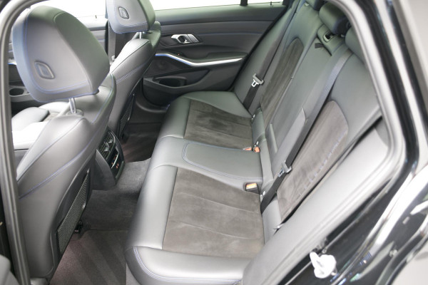 BMW 3 Serie Touring 320e Business Edition Plus |Pano|M-Pakket|Laser|Stuurverwarm.|