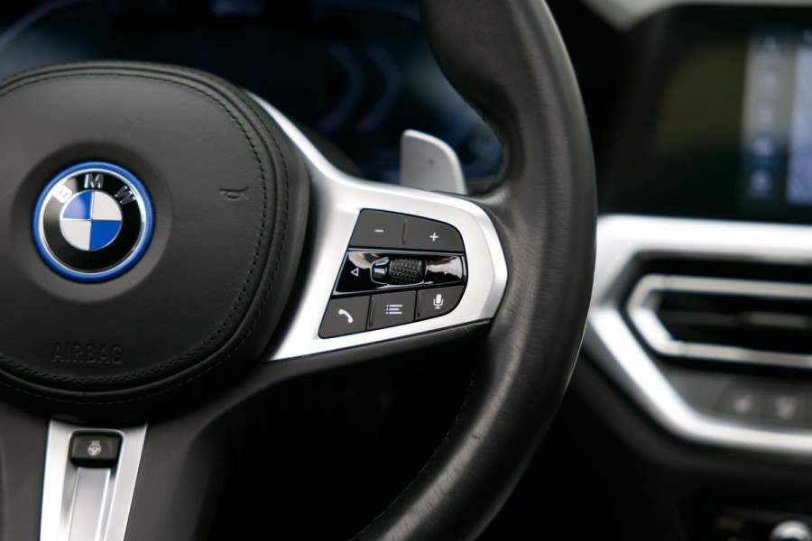 BMW 3 Serie Touring 320e Business Edition Plus |Pano|M-Pakket|Laser|Stuurverwarm.|