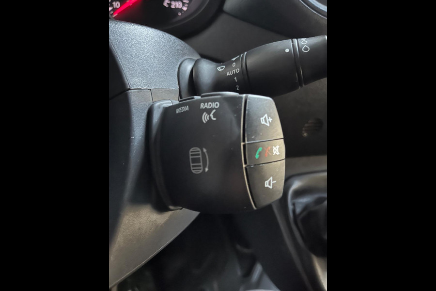 Renault Master Pick-up 2.3 Turbo 136pk euro6 L2H1 Dubbel Cabine 7persoons Airco Navigatie Trekhaak, Gereedschapkist, RIJKLAARPRIJS