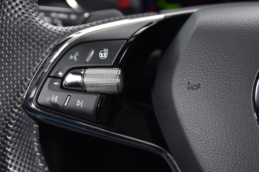 Škoda Superb Combi 1.4 TSI iV Sportline Business- Automaat | Dig. Cockpit | Cruise | Stoel-+Stuurverw. PDC | Camera | App. Connect | ECC | Elek. Klep | LM 18" | 1944