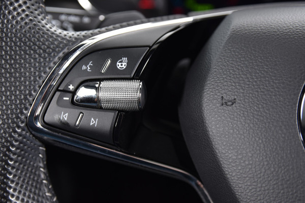 Škoda Superb Combi 1.4 TSI iV Sportline Business- Automaat | Dig. Cockpit | Cruise | Stoel-+Stuurverw. PDC | Camera | App. Connect | ECC | Elek. Klep | LM 18" | 1944