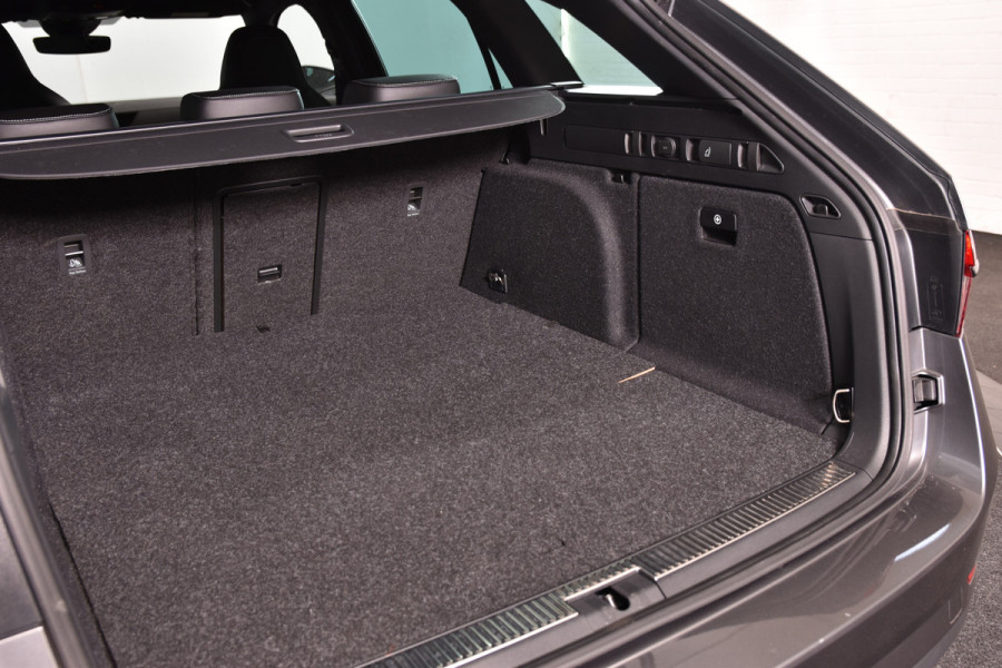 Škoda Superb Combi 1.4 TSI iV Sportline Business- Automaat | Dig. Cockpit | Cruise | Stoel-+Stuurverw. PDC | Camera | App. Connect | ECC | Elek. Klep | LM 18" | 1944