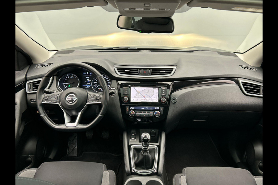 Nissan QASHQAI 1.3 DIG-T N-Connecta Pano/dak Trekhaak Camera
