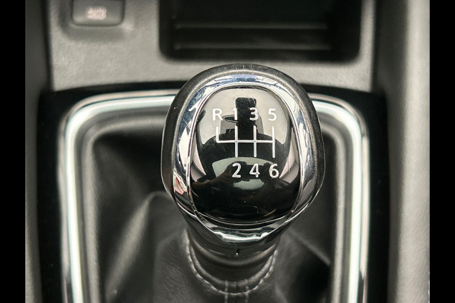 Nissan QASHQAI 1.3 DIG-T N-Connecta Pano/dak Trekhaak Camera